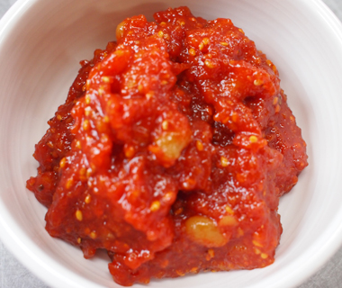 豊田商店特製の手作りチシャ味噌