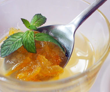 お湯や水に溶かすだけ